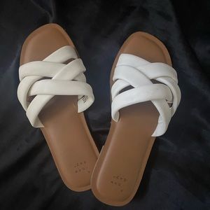 RORY PADDED SLIDE SANDALS